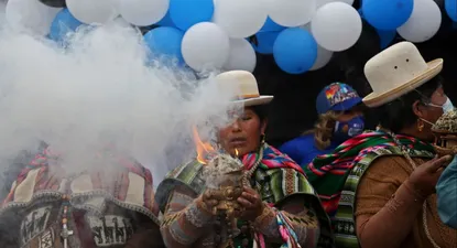 bolivia vuelve a votar el domingo sin evo morales como candidato pero dirigiendo la campana de su delfin