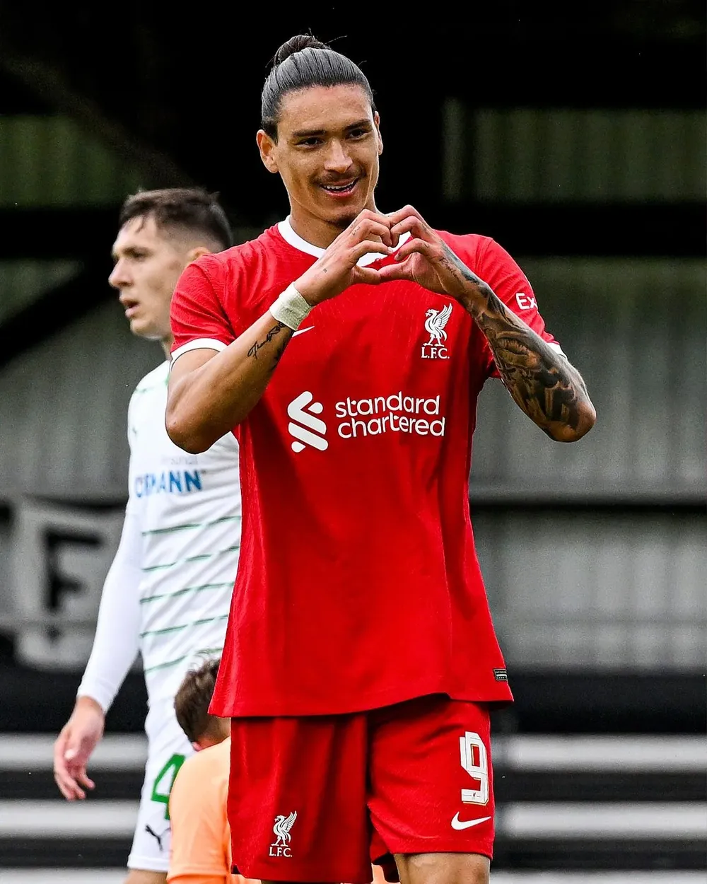 Darwin vuelve a jugar en Anfield Road