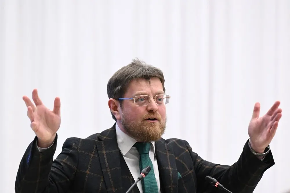 “No renunciaré a mis intenciones. Recurriré la decisión de la comisión electoral central ante la Corte Suprema”, dijo Nadezhdin al conocer el fallo.