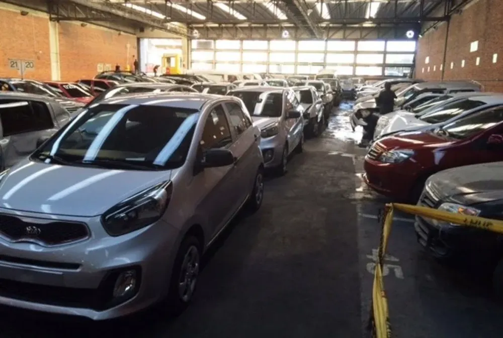 Los vehículos serán subastados con el Seguro Obligatorio de Automóviles (SOA) al día