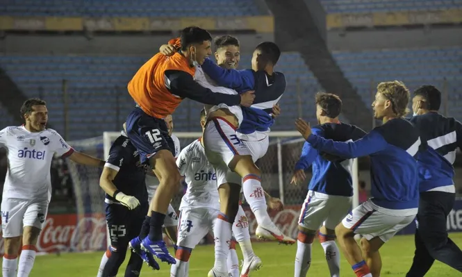 Así festejaron los jugadores de Nacional el título del Intermedio