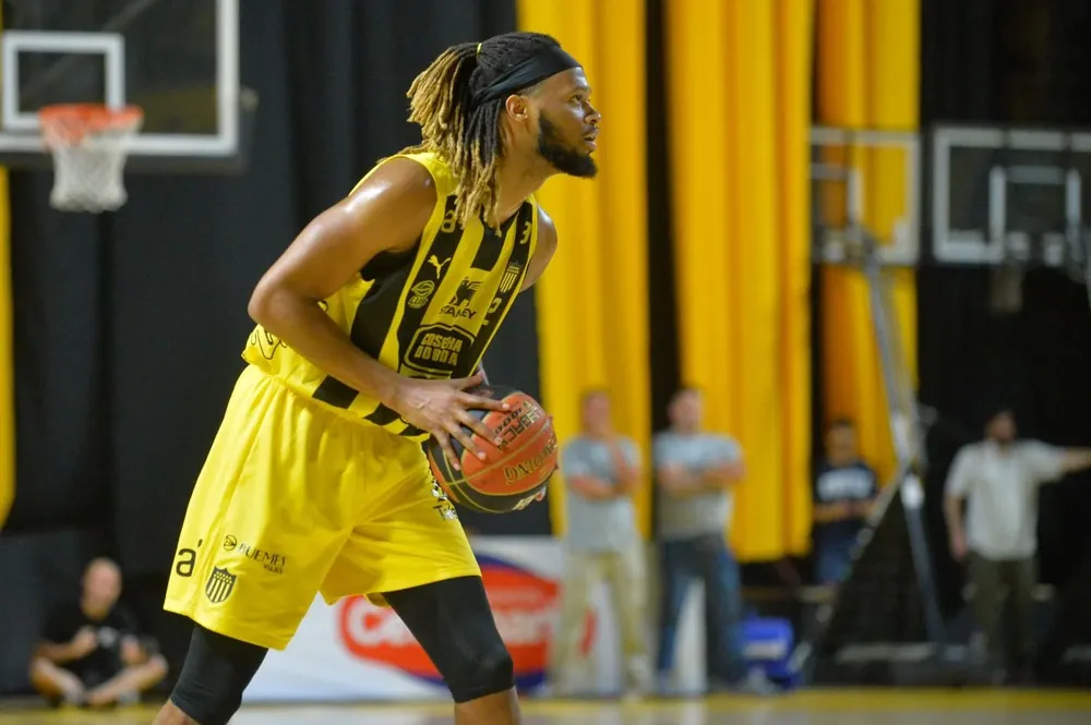 Jylan Wahington, goleador de Peñarol