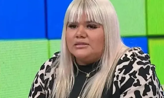 More Rial compartió un video de su embarazo junto a su hijo besándole la pancita