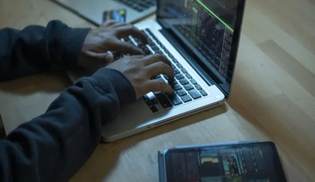 Condenan a 20 años de prisión al cofundador de criptomoneda OneCoin por fraude