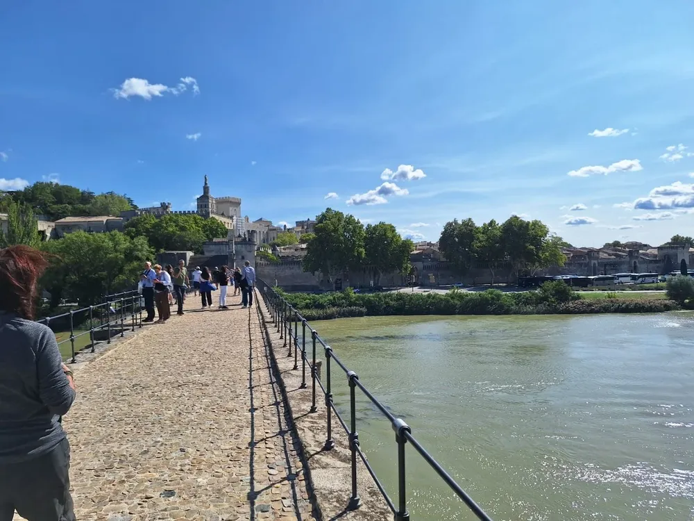Postales de Avignon, la casa de Los Teros en Francia