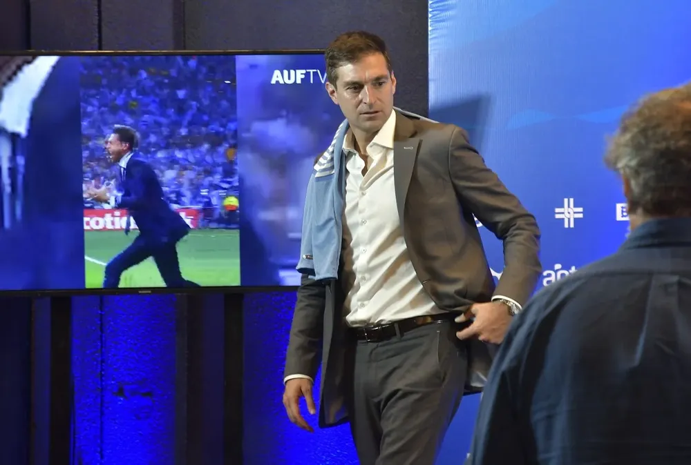 Diego Alonso, entrenador de Uruguay