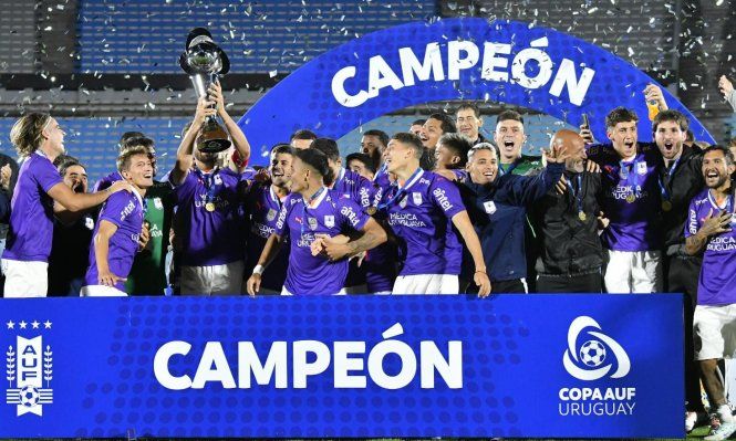 Dufour atajó tres penales, Defensor Sporting venció a Nacional y es tricampeón de la Copa AUF Uruguay