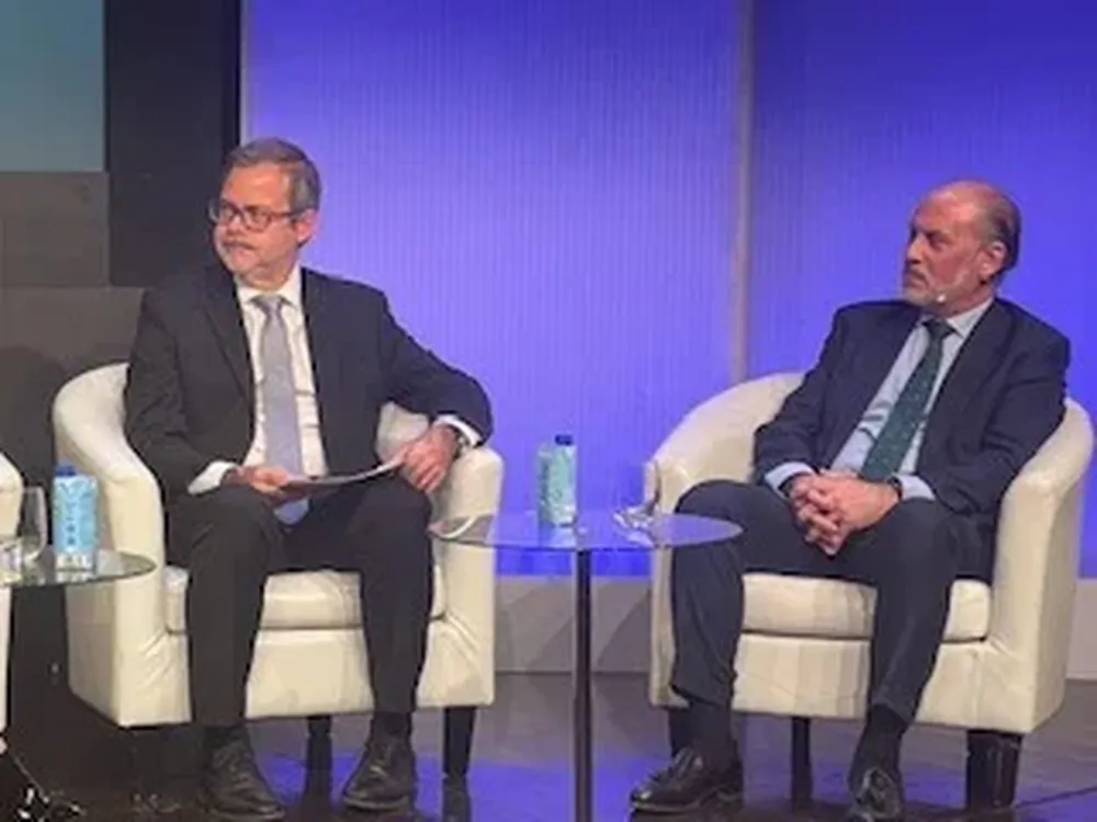 El embajador argentino en España, Roberto Bosch, y Antonio Rubio Medina, de Prosegur.