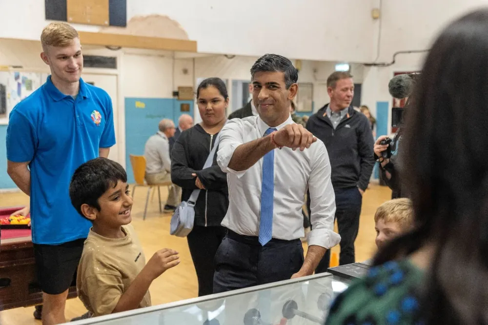 Rishi Sunak aparece en los sondeos con el 23% de aprobación, el índice más bajo desde que llegó al gobierno.