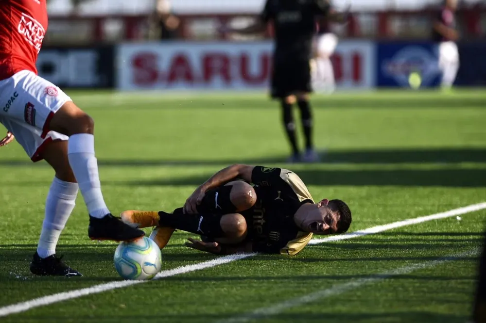 La infracción a Álvarez Martínez que cambió el partido