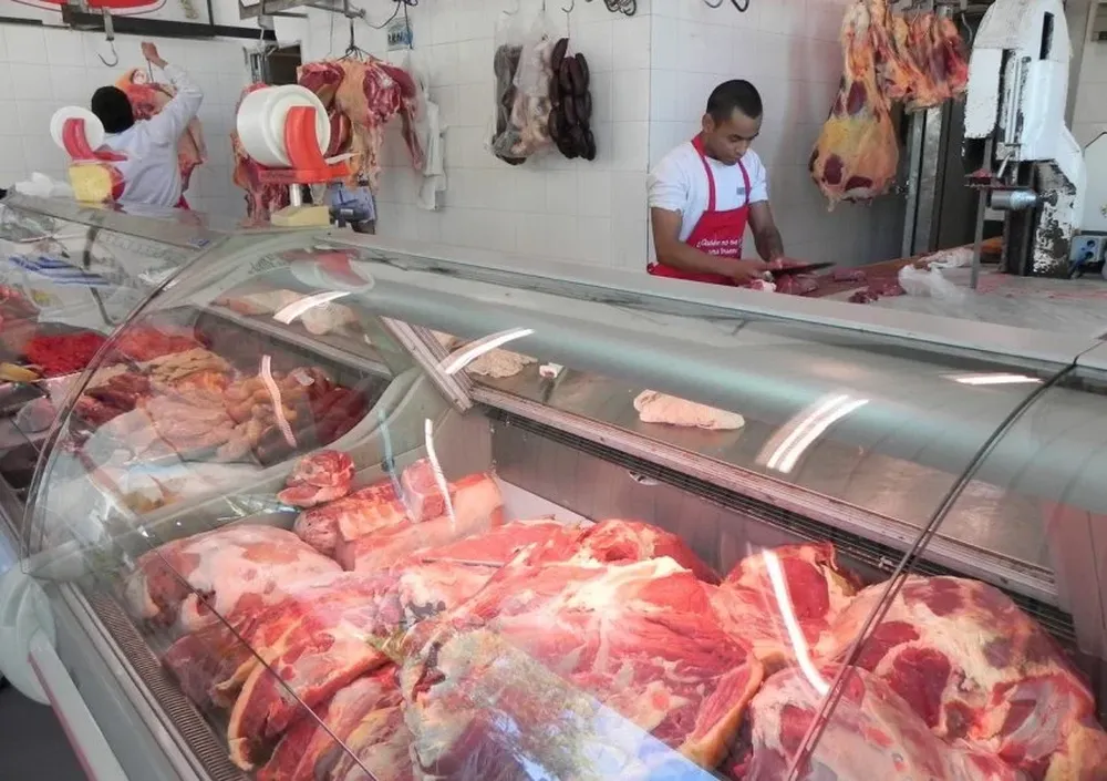 Durante junio bajó el ingreso por operación industrial en la venta del Novillo tipo