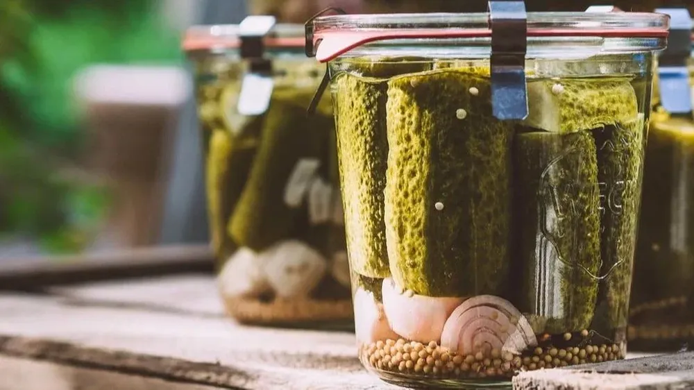 la naturalidad no significa automáticamente que un alimento sea saludable, dice Christina Sadler, gerente del Consejo Europeo de Información Alimentaria e investigadora de la Universidad de Surrey, en Reino Unido