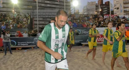 Álvaro Recoba en su debut con Racing