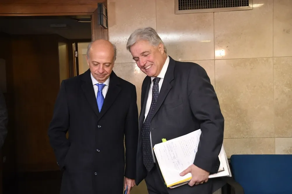 Los ministros Javier García (Defensa) y Francisco Bustillo (Cancillería) concurrieron al Parlamento a dar información sobre el acuerdo de defensa con China