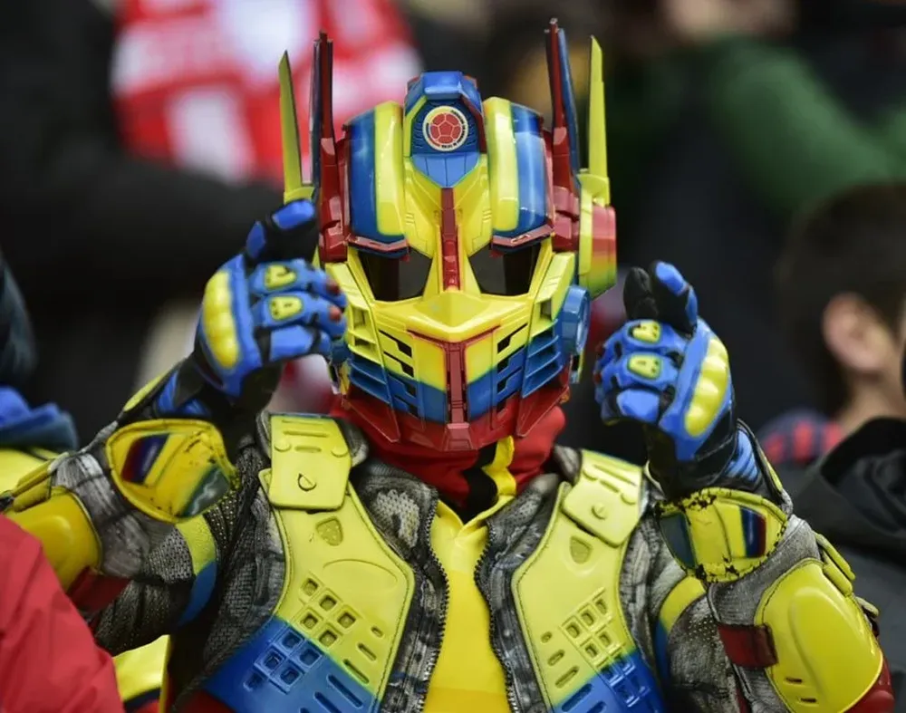 Un fanático colombiano en la tribuna