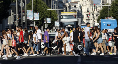 Población récord: crecen los extranjeros residentes en España y llegan casi a diez millones