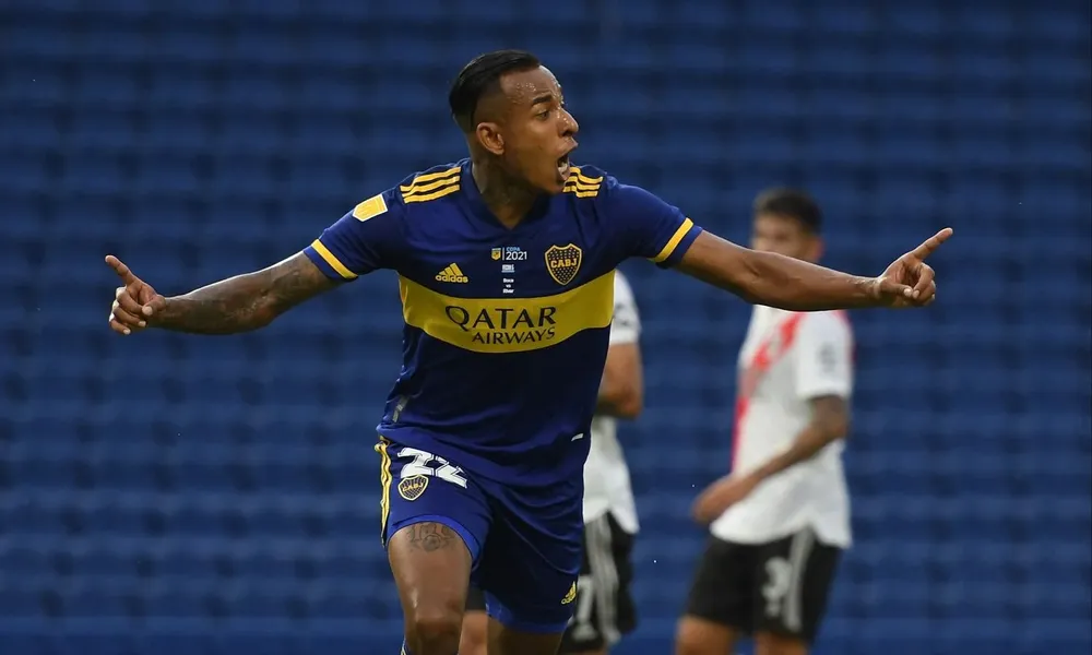 Es la segunda denuncia que recae sobre el delantero de Boca Juniors