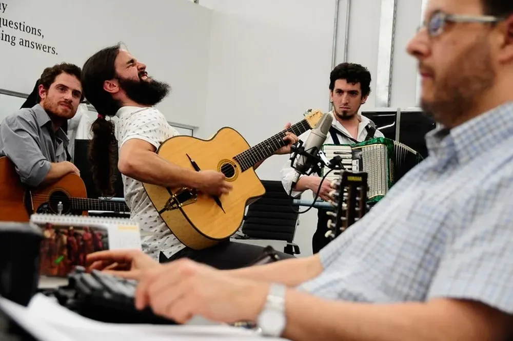 Graña y Los Prolijos en Música en Redacción