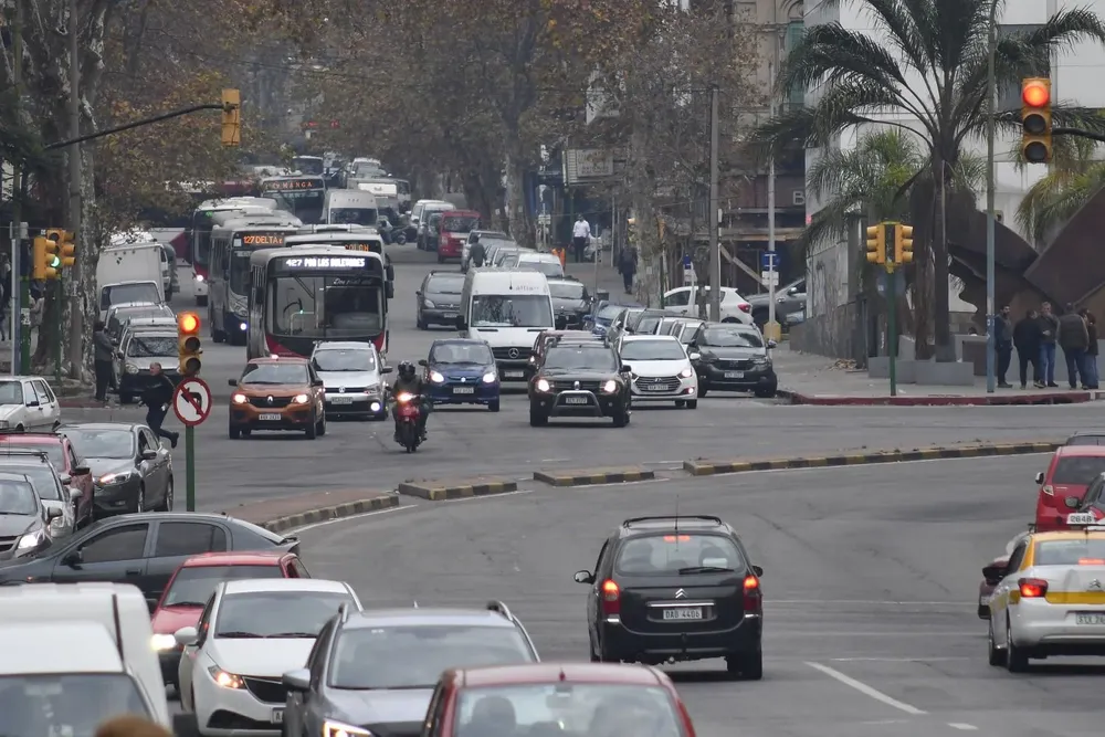 Transito por la avenida Rondeau