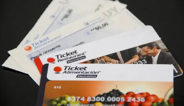 Cada vez se usan más tiques electrónicos y comercios critican los costos