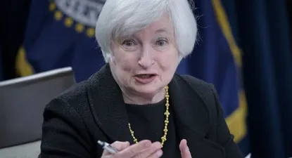 Dólar se debilitó 1% en previa de esperada suba de tasas de la Fed