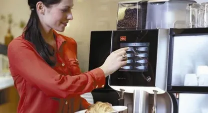 Cuánto cuesta salir a fumar, tomar café y otras distracciones en horario laboral