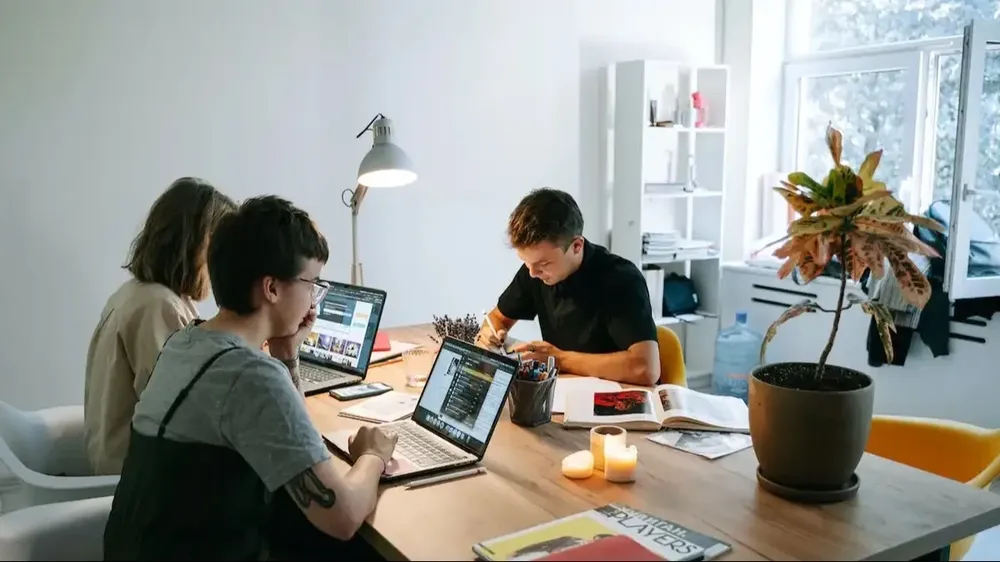 Gobierno plantea una suba de las bases máxima de cotización.