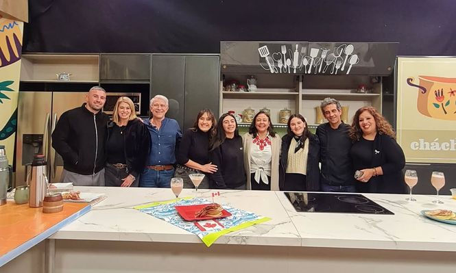 El equipo de Basta de cháchara, el programa de Canal 5 que dejará de salir al aire