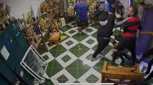 Momento en el que el padre ataca al técnico de su hijo