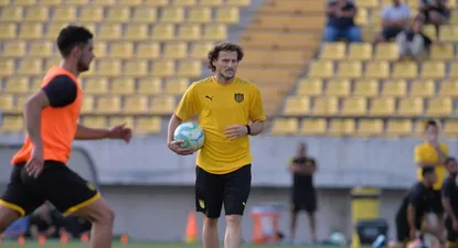 Forlán empezó a armar el puzzle de Peñarol
