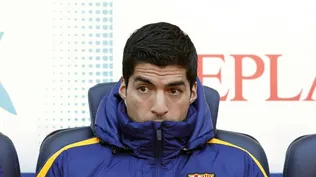 Luis Suárez en el banco frente a Getafe