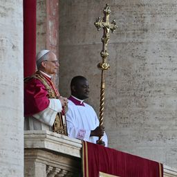 EN VIVO ¿Quién es el nuevo papa? El primer discurso de Leon XIV: menciones a Francisco y palabras en español e italiano