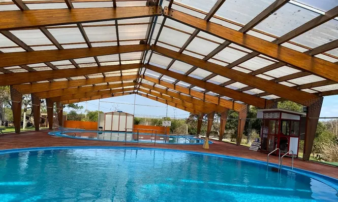 Termas enfriarán las piscinas para el verano y organizarán campeonato de fútbol