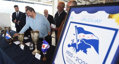 El lanzamiento del sello de Nacional por la Gira de 1925