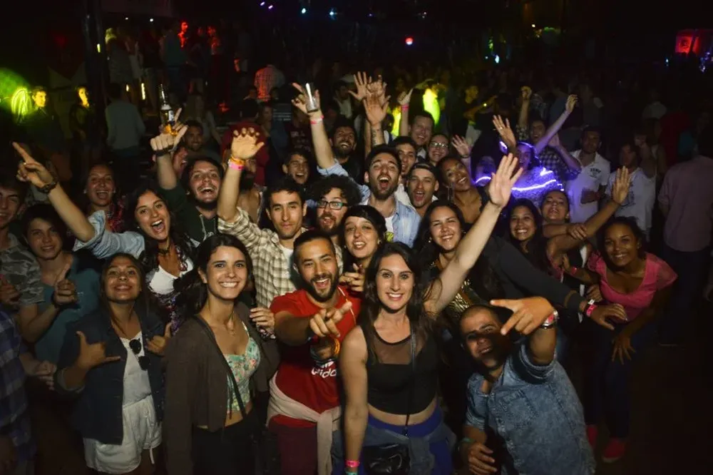 Baile en el boliche La Cresta en La Paloma