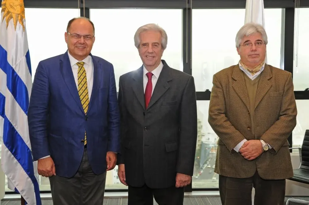 Schmidt, Vázquez y Aguerre en Torre Ejecutiva