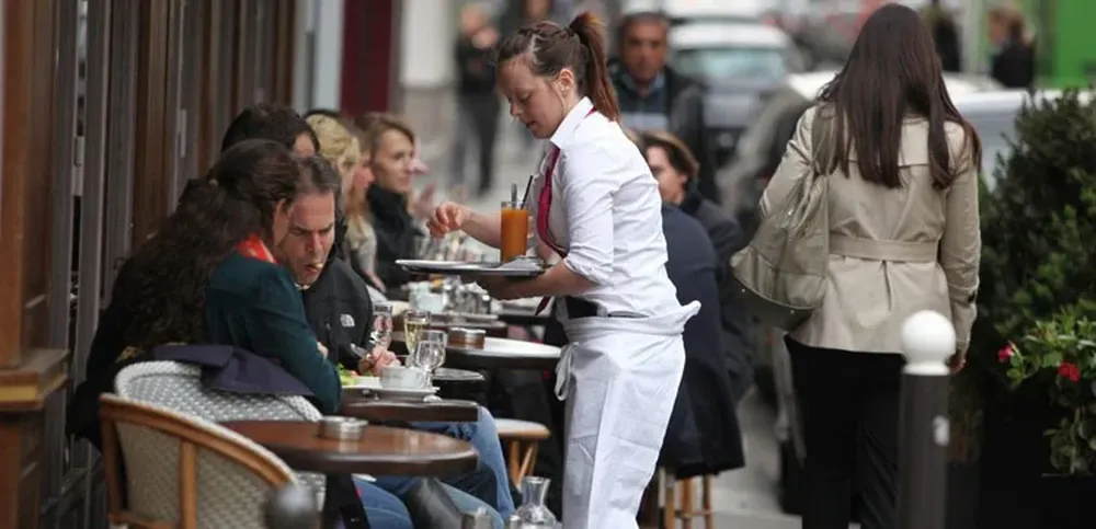 La hostelería, con los salarios más bajos del mercado.