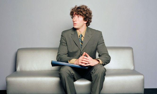 Aneesh Raman dice que los profesionales que están entrando al mercado laboral enfrentan una "tormenta perfecta".