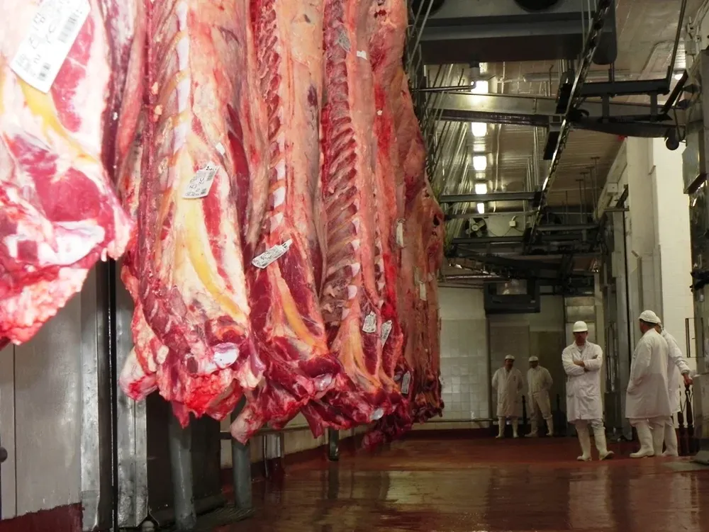 La industria presiona para ajustar precios a la baja y los productores resisten