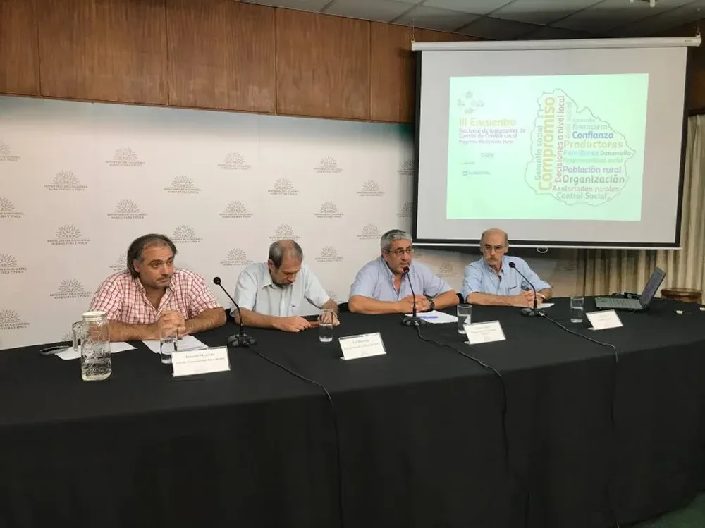 Gregorio Martirena, José Olascuaga, Alberto Castelar y Jorge Naya presentaron la información.