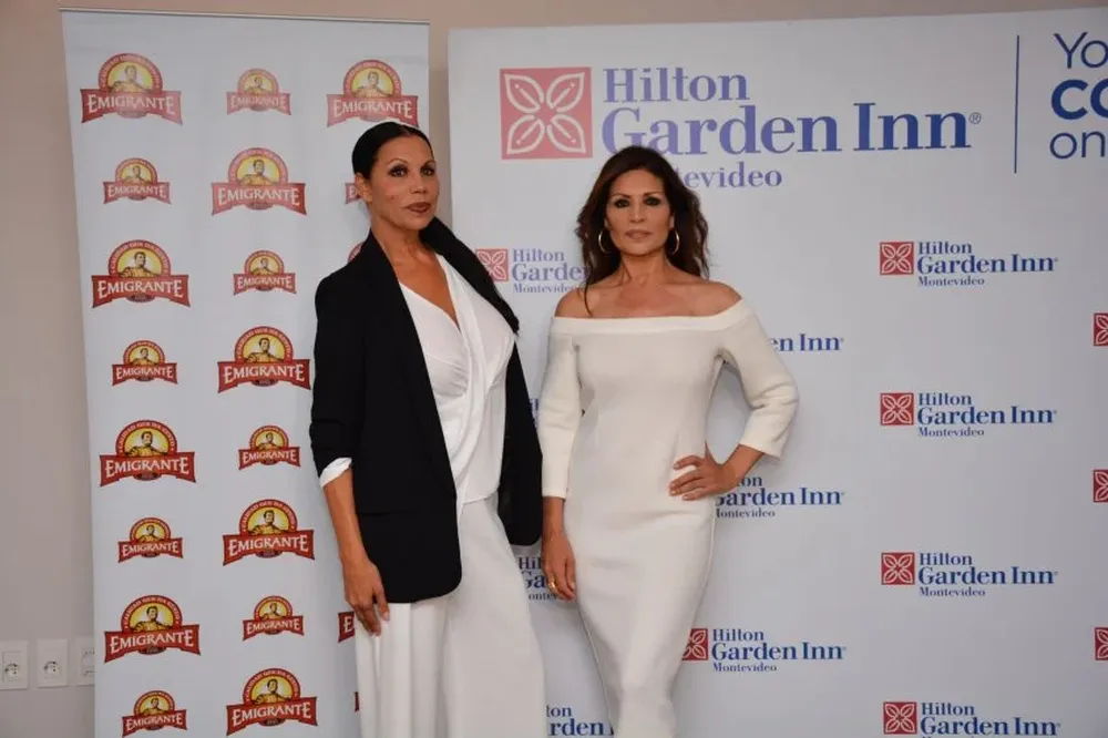 Toñi y Encarna Salazar