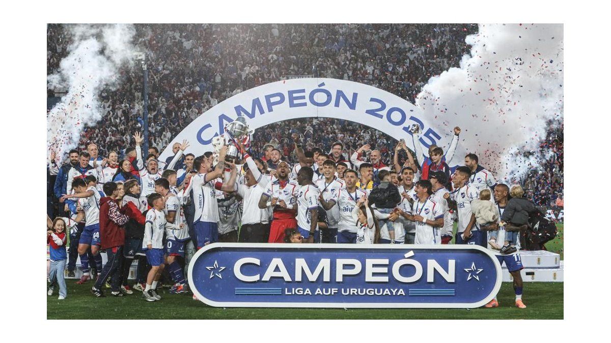 Un año lleno de desprolijidades para Nacional y Peñarol en la Liga AUF Uruguaya: el título debió quedar desierto