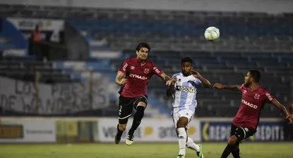 Gastón Bueno en su segunda etapa en Wanderers. (Archivo)