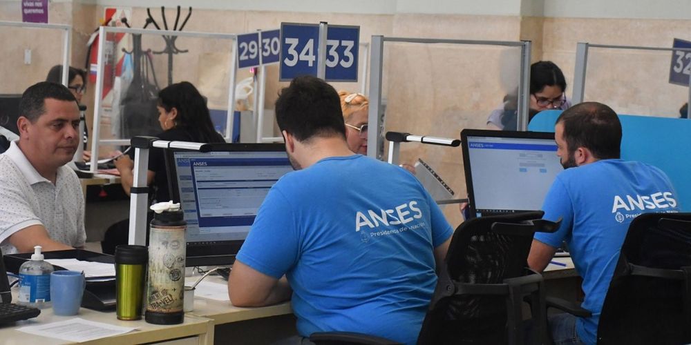 EMPLEADOS ESTATALES AUMENTOS.jpg