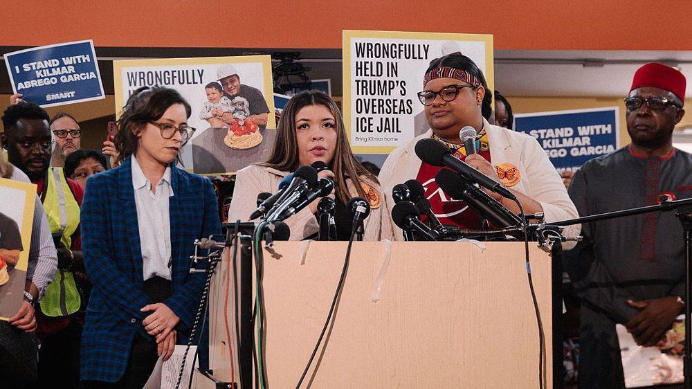 Jennifer Vasquez es la esposa del migrante que fue deportado "por un error administrativo"