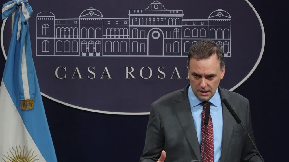 El vocero presidencial, Manuel Adorni, anunció que el Gobierno modificará la Ley de Identidad de Género