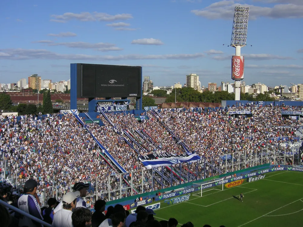 La hinchada de Vélez en el Amalfitani