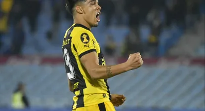 Arezo vuelve a la titularidad en Peñarol