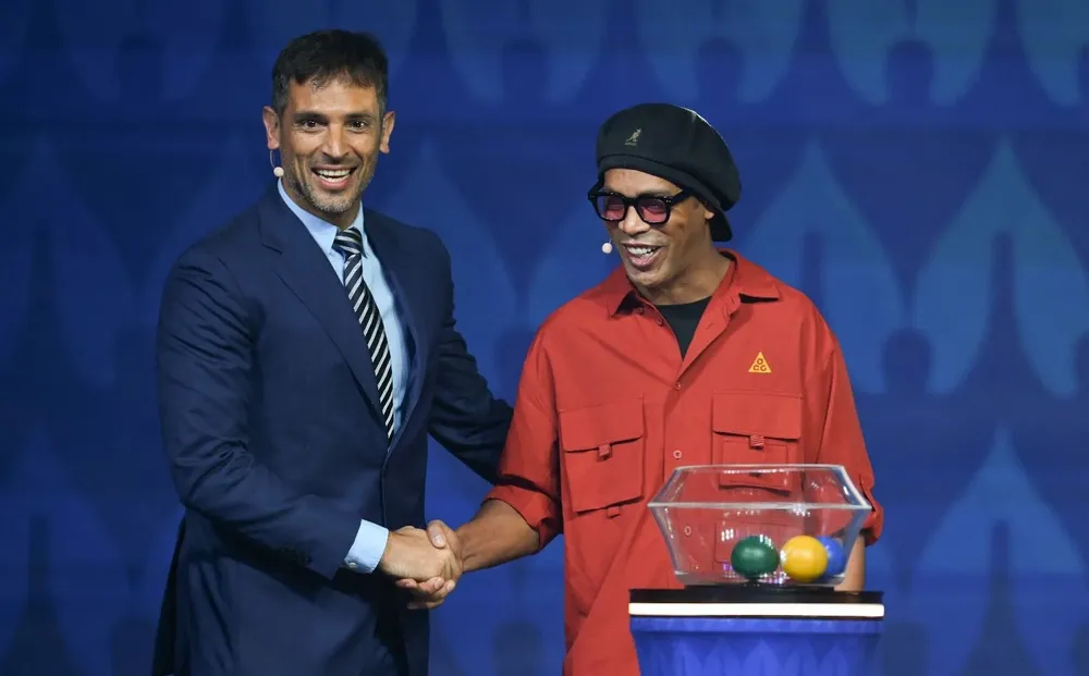 Roque Santa Cruz y Ronaldinho, fútbol a borbotones