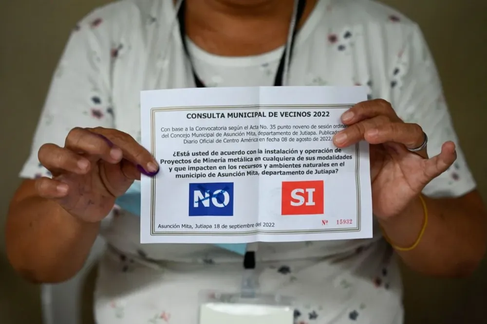 Resisten el desarrollo de un pozo minero en el Salvador